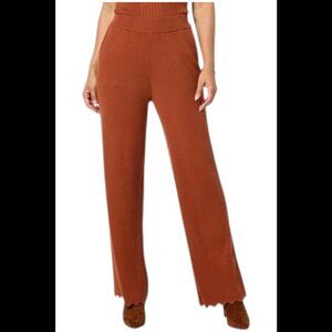 LB70 by Lloyd Boston Women's Luxe Sweater Pant with Scallop Hem Cafe - Regular